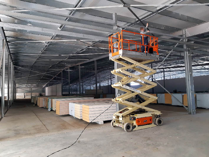 подъемники пекониска JLG 3246E2 2 штуки
