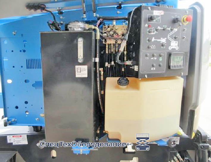 Genie Z45XC отсек с гидравликой