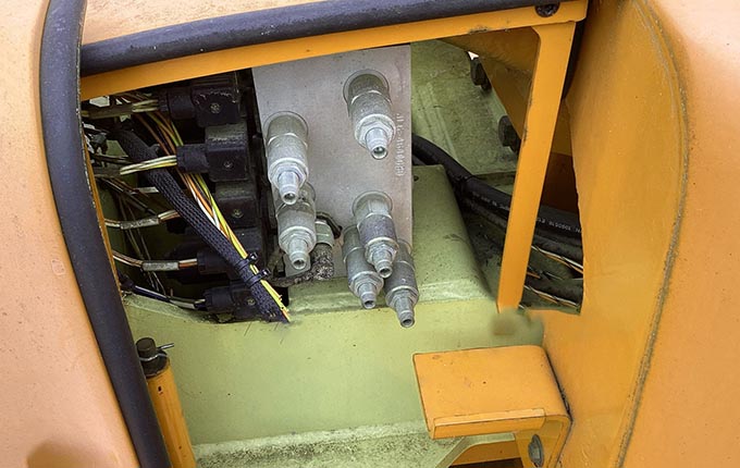 JLG N35 гидравлический блок
